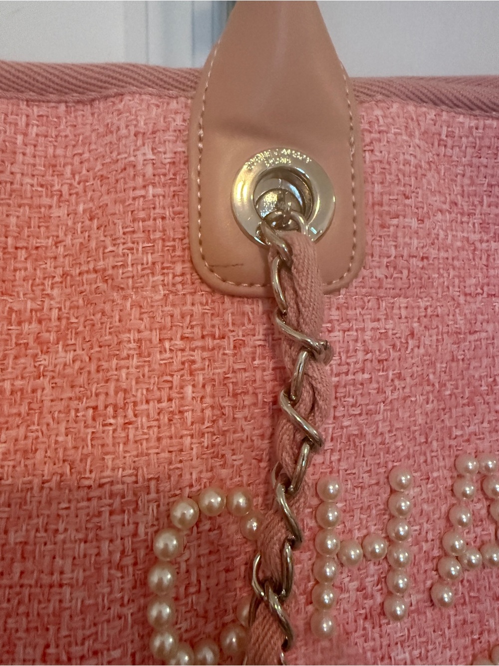 NWT Pink Tweed Pearl-Logo Tote Bag - Picture 5 of 10